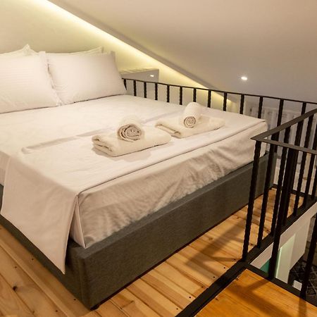 Cozy Loft-Blloku Downtown Hotel Tirana Exterior foto